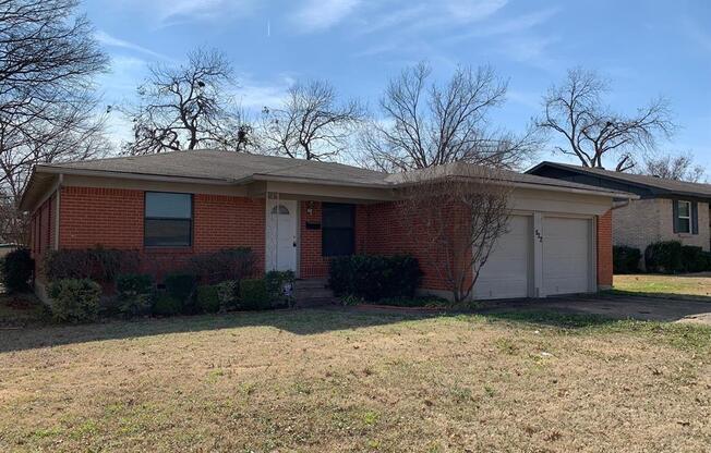822 BANDERA LN