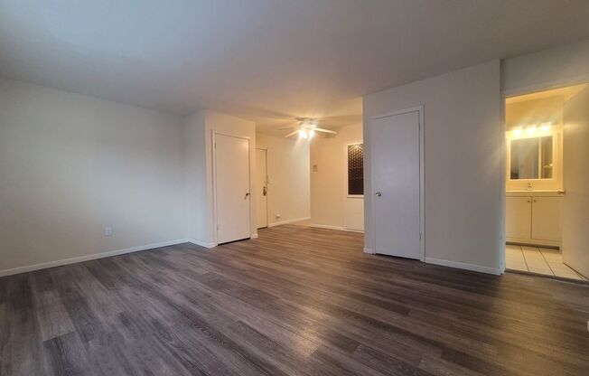 2 beds, 1 bath, $1,425, Unit 312