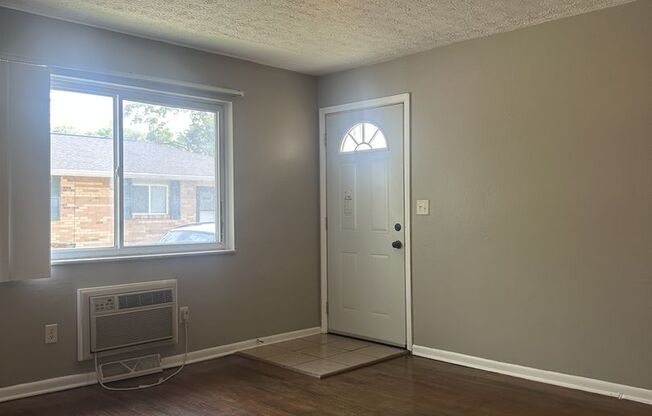 1709-1711 Elaine Rd