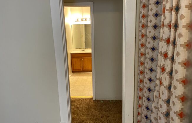 3 beds, 1 bath, $2,200