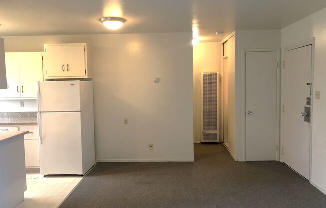 COMING SOON-1 bedroom, 1 bathroom apartment in a quiet lovely South Berkeley. Less than a mile from UC Berkeley
