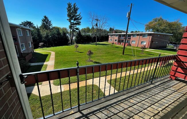 2 beds, 1 bath, 800 sqft, $1,450, Unit 2711A-2B