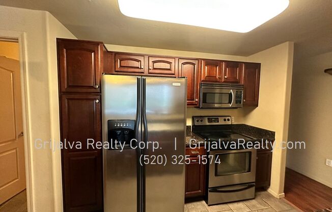 2 Bed, 2 Bath Condo in Foothills Gated Community  (River/Hacienda del Sol)