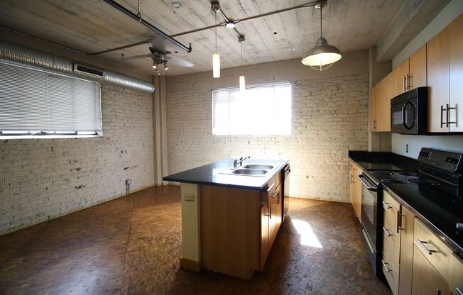 1 bed, 1 bath, 634 sqft, $1,295, Unit APT 3N