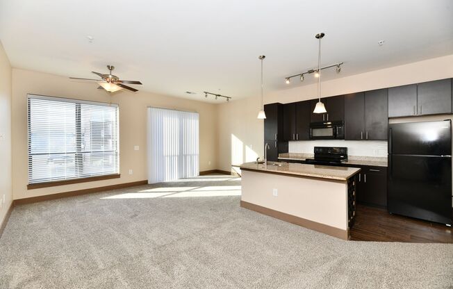 1 bed, 1 bath, 890 sqft, $1,399, Unit 881-405