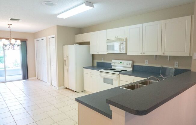 2 beds, 2 baths, $1,900