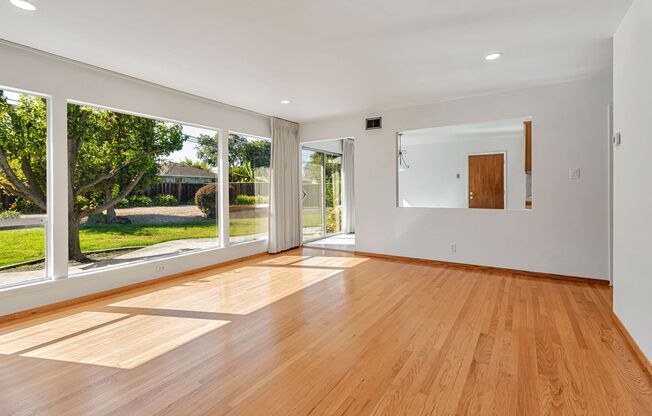 Charming 4-Bedroom 2-Bathroom Home in Santa Clara