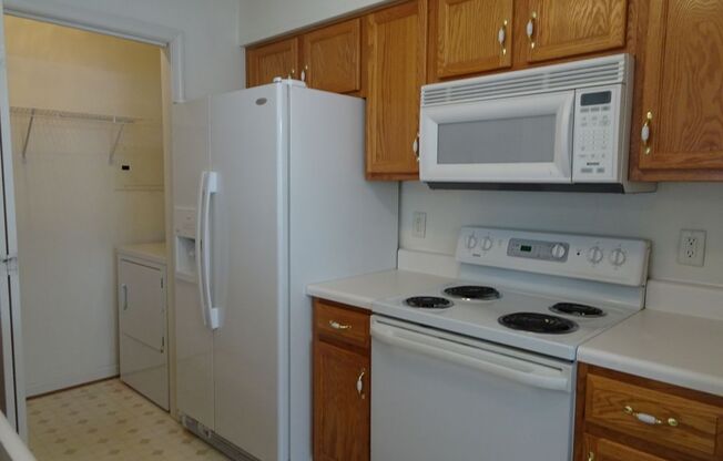 2 beds, 2 baths, $1,700