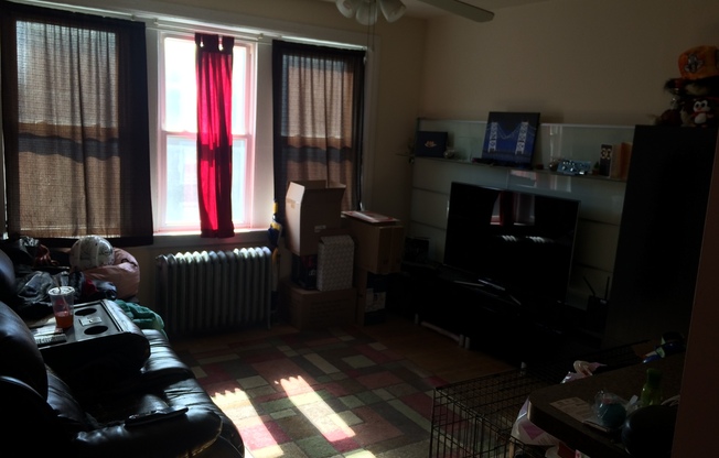 1 bed, 1 bath, 650 sqft, $1,195, Unit 4827-D2