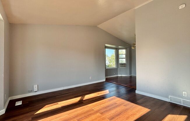 Spacious Split Level in Kearns!