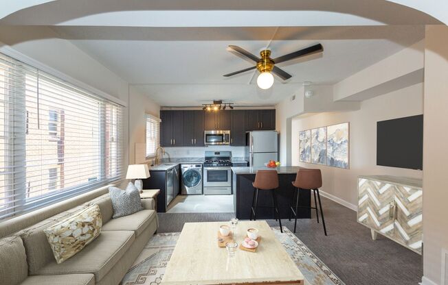1 bed, 1 bath, 680 sqft, $1,295, Unit 002