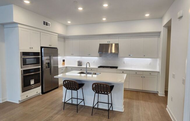 Beautiful Townhouse in Irvine!