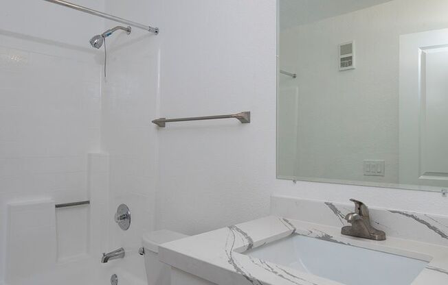 1 bed, 1 bath, 641 sqft, $2,595, Unit 209
