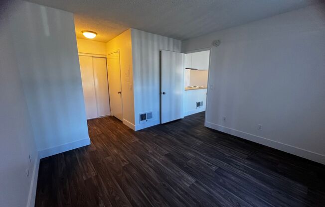 1 bed, 1 bath, 500 sqft, $1,995, Unit 37