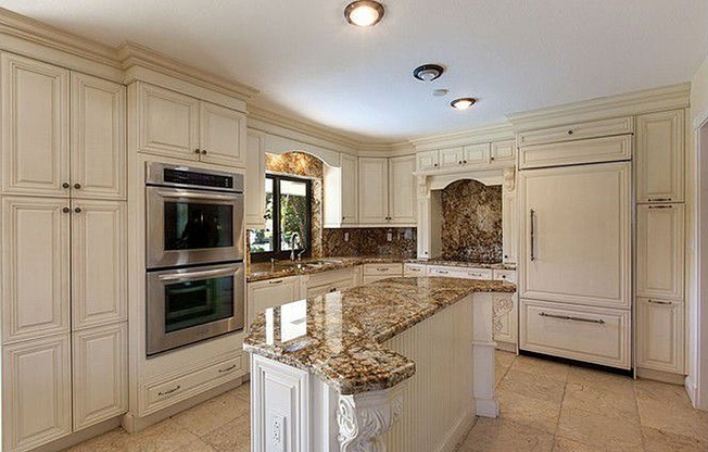 Single Family Home 5/3