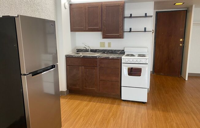 1 bed, 1 bath, 400 sqft, $1,185, Unit 203