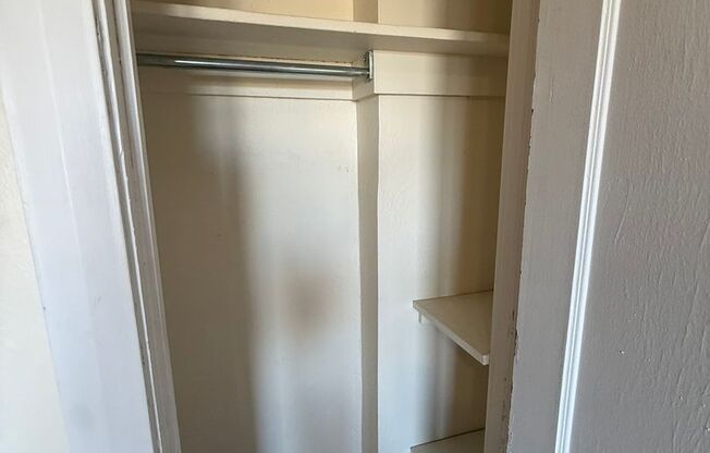 Studio, 1 bath, 295 sqft, $835, Unit Old King Edward 351