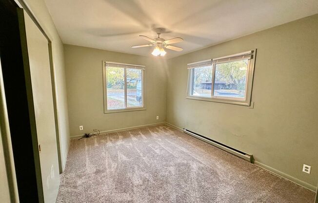 2 beds, 1 bath, $1,000