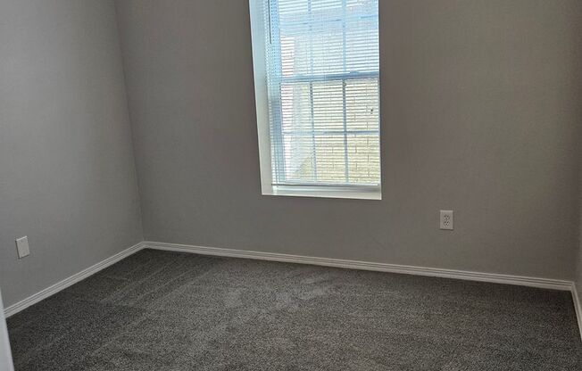 2 beds, 2 baths, 1,001 sqft, $995, Unit 4266 Apt 12