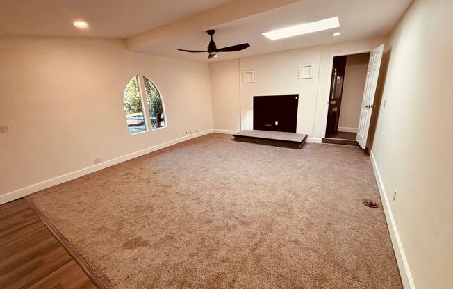 Charming 4 bedroom 2 bath home- West Linn, OR