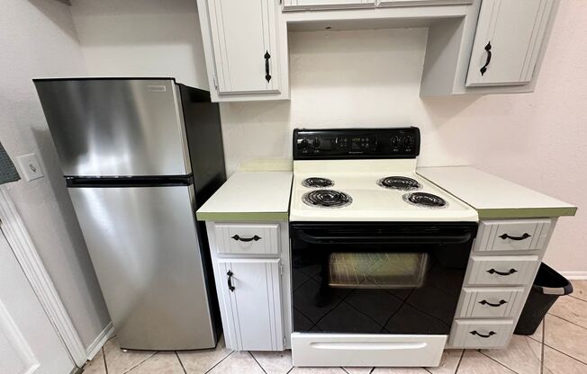 2 beds, 1 bath, $790