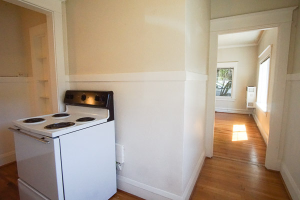 Charming 1st Floor 1-Bed w/Hardwoods + Walk-in Closet