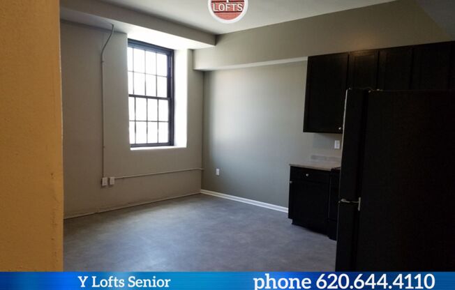 2 beds, 1 bath, 951 sqft, $1,140, Unit 007