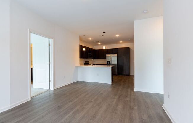 2 beds, 2 baths, 1,300 sqft, $1,545, Unit 212