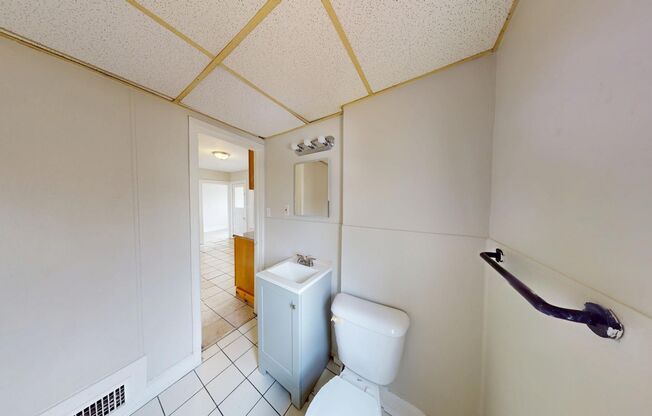 2 beds, 1 bath, 735 sqft, $900, Unit Unit 4