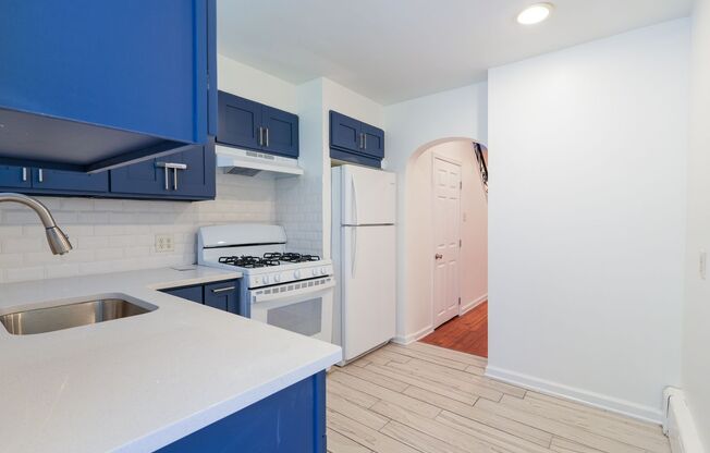 2 beds, 1 bath, $1,495