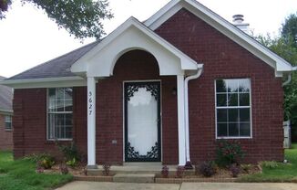 !Stonecreek Subdivision, hardwood floors!