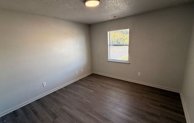 2 beds, 1 bath, 855 sqft, $1,049, Unit 3370-11