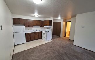 1 bed, 1 bath, 630 sqft, $695, Unit 33