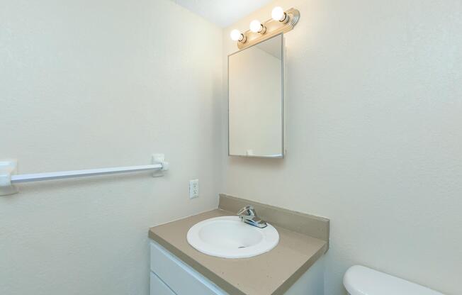 ELEMENTAL RESTROOM WITH TUB AND SHOWER COMBO