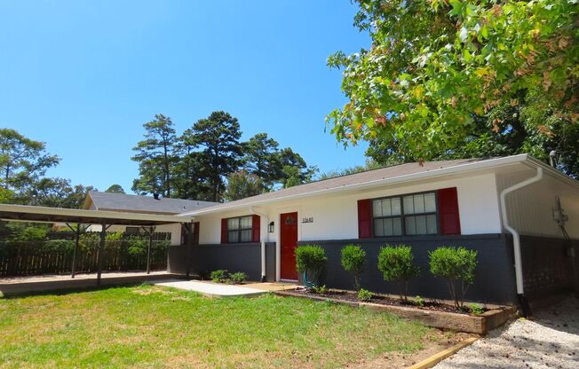 Updated 3 Bedroom, 2 Bath Home w/Fenced Yard!