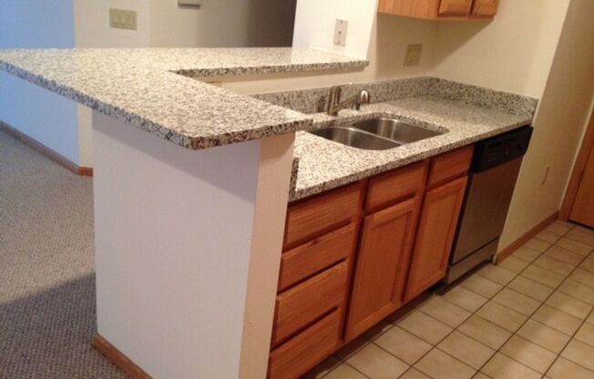 1 bed, 1 bath, 795 sqft, $1,655, Unit 2892-106