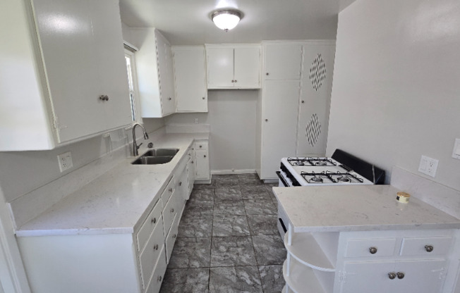 204 S 2 AVE