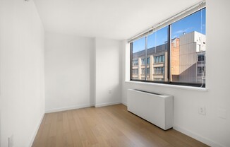 1 bed, 1 bath, $5,900, Unit 14B