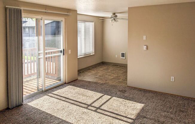 2 beds, 2 baths, 950 sqft, $1,295, Unit 31