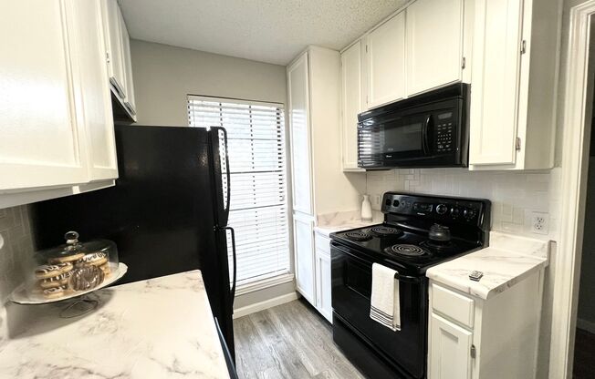 2 beds, 1.5 baths, $1,500