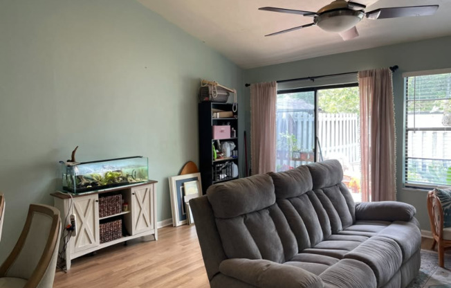 4342 SW 21 LN