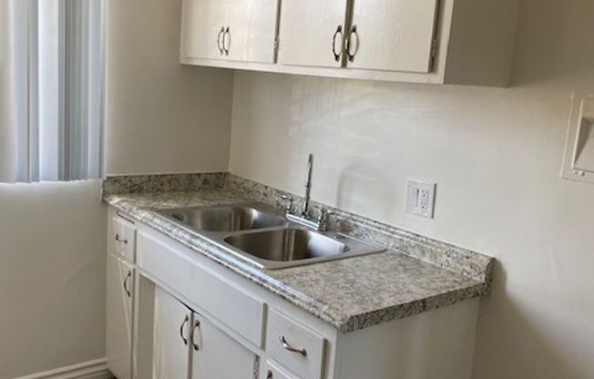 Studio, 1 bath, 400 sqft, $1,695, Unit 3744-05