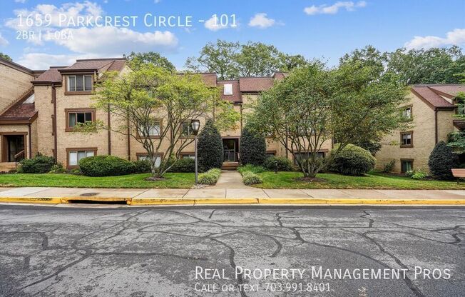 1659 PARKCREST CIR