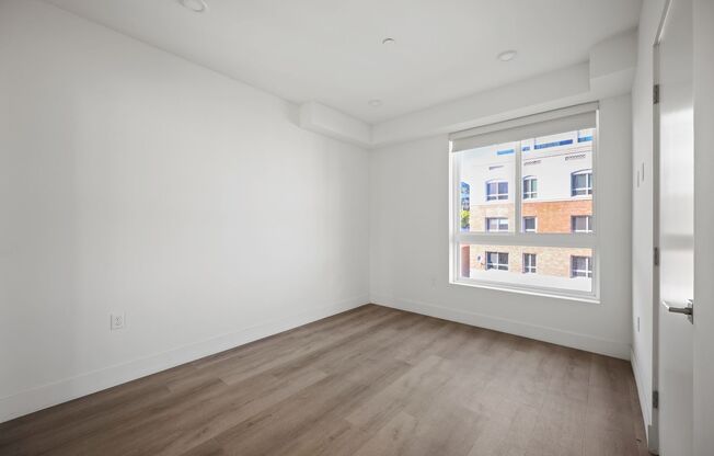 4 beds, 4 baths, 1,200 sqft, $4,484, Unit 210