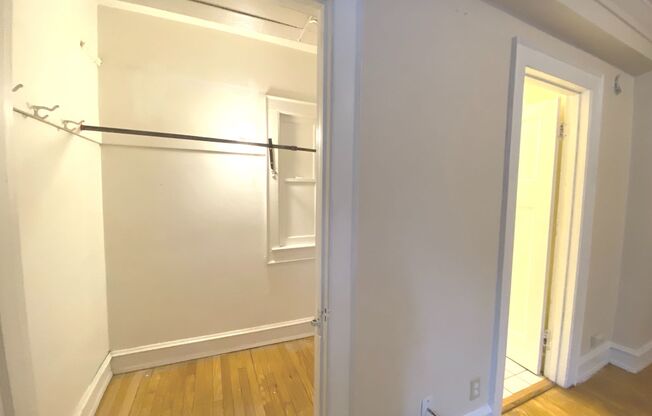 Studio, 1 bath, $800, Unit 309