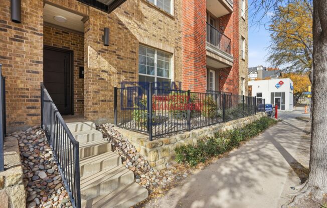 2 beds, 2 baths, $1,995, Unit APARTMENT 1100