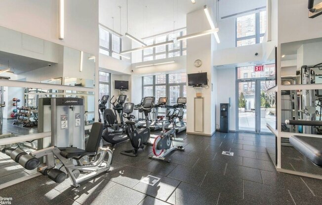 2 beds, 2.5 baths, 1,253 sqft, $8,500, Unit 39H