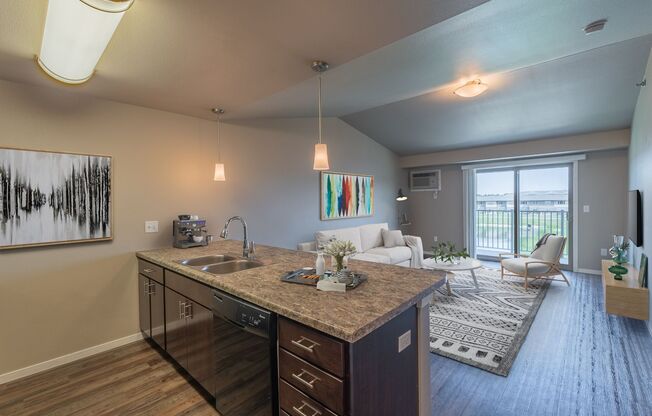 1 bed, 1 bath, 675 sqft, $1,005, Unit 211