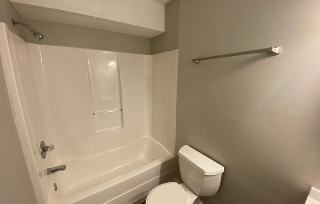 1 bed, 1 bath, 600 sqft, $1,195, Unit 262- Seals