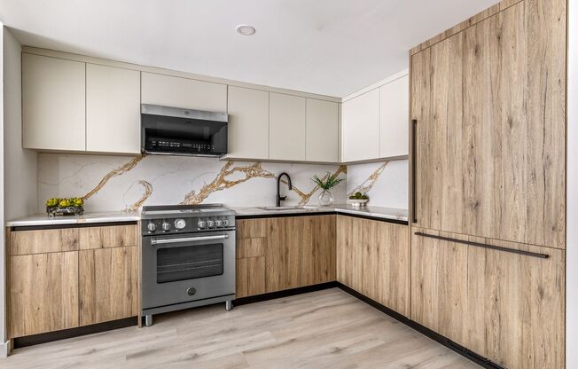 3 beds, 2 baths, $5,250, Unit APT. 708